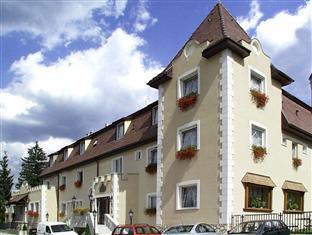 Kikelet Club 3*