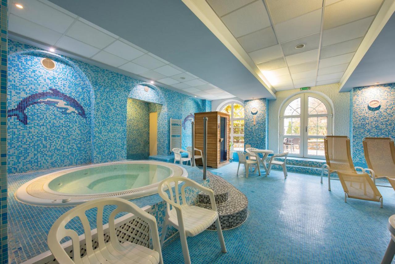 Hotel Kikelet Club