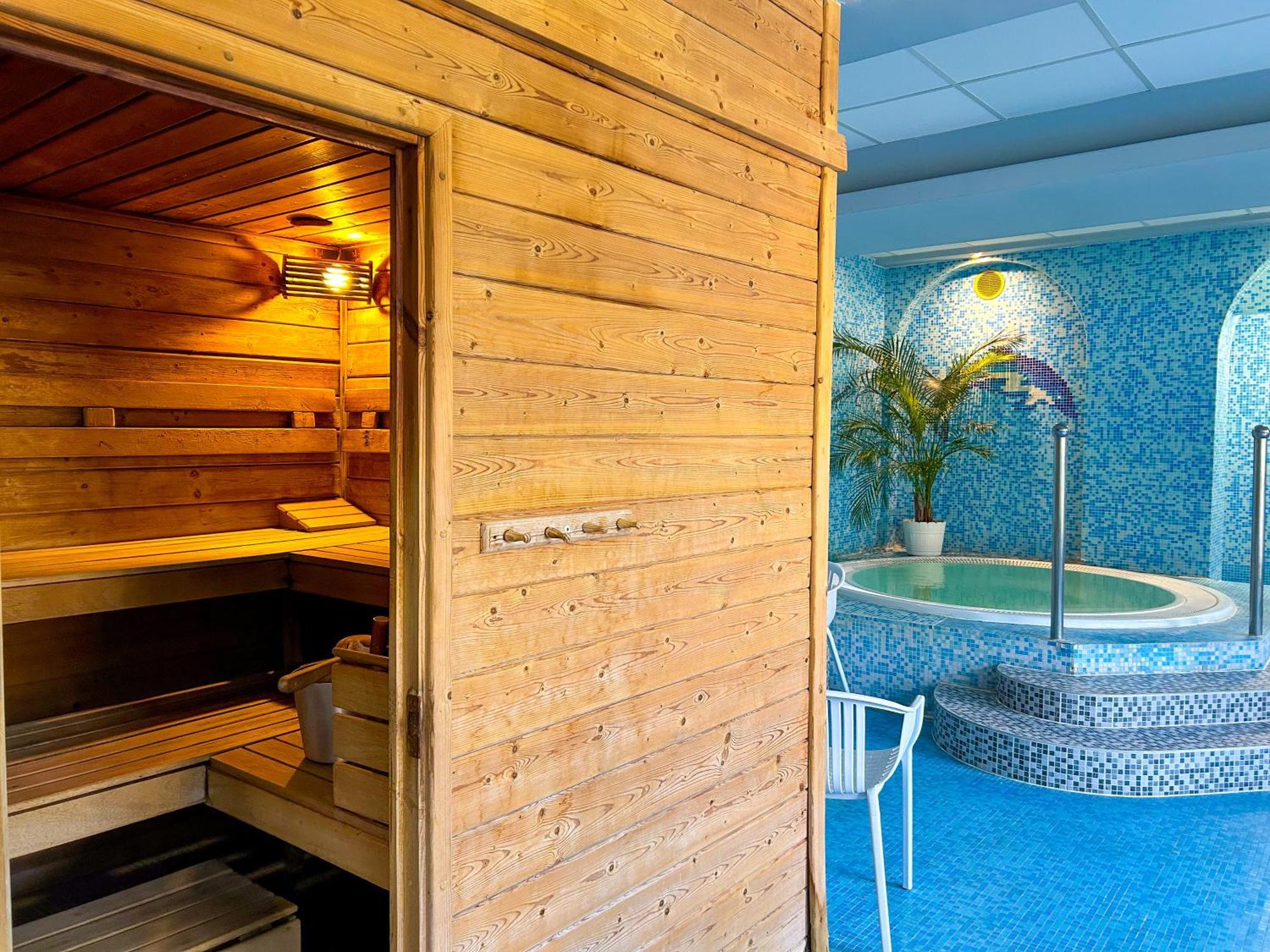Kikelet Club 3* Miskolc