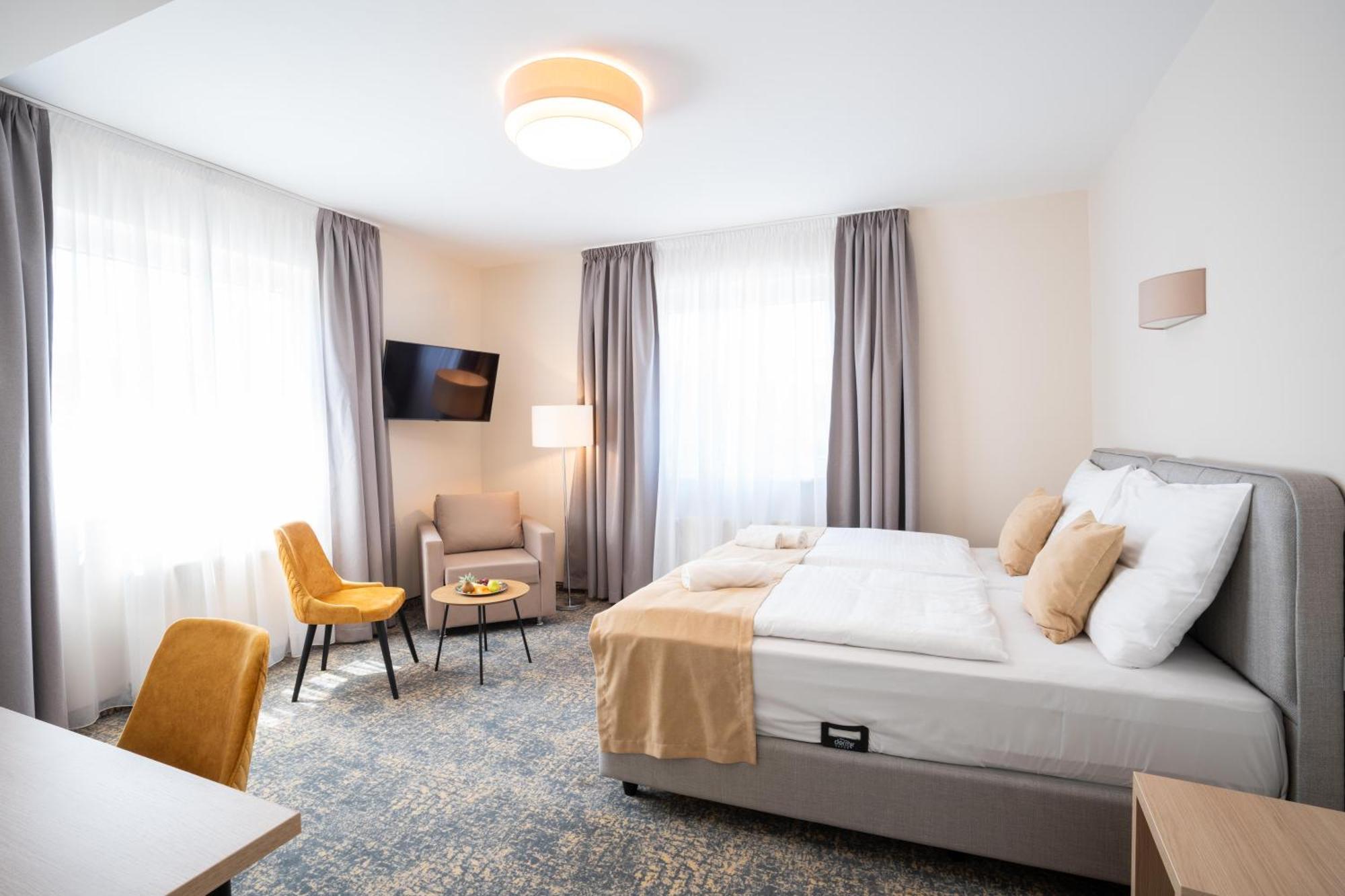 Hotel Kikelet Club