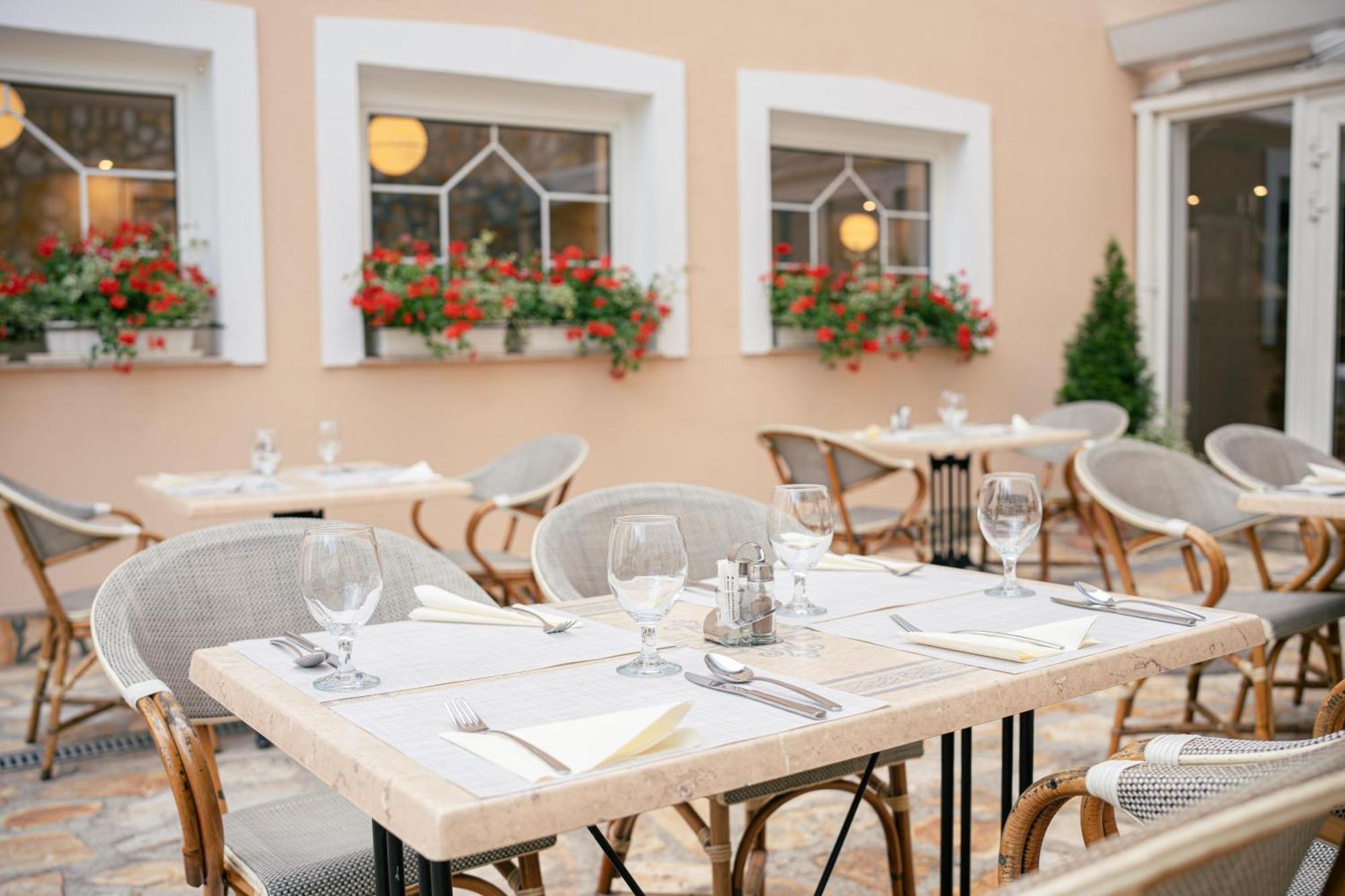 Kikelet Club Hotel 3*