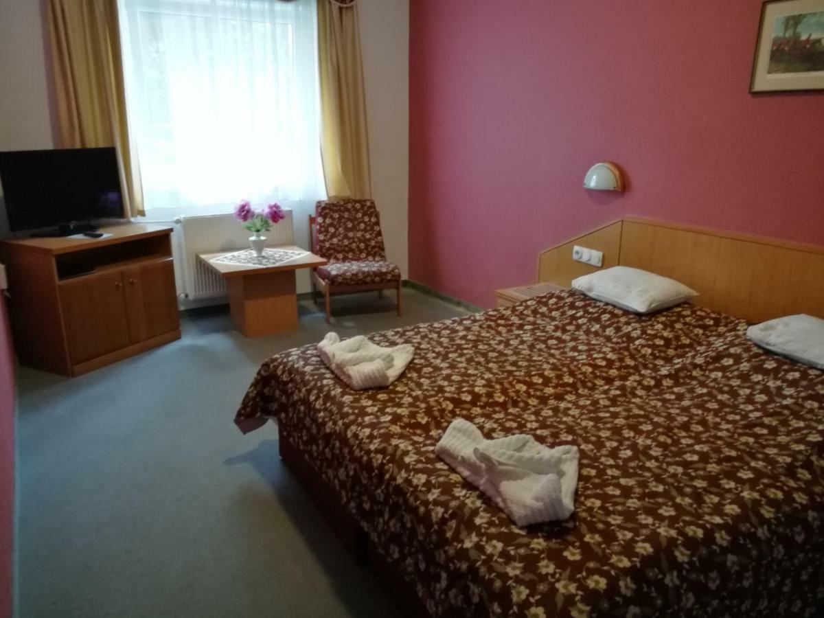 Kikelet Club 3* Miskolc